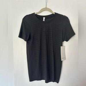 Lululemon Breeze by 55 top size 6 NWT